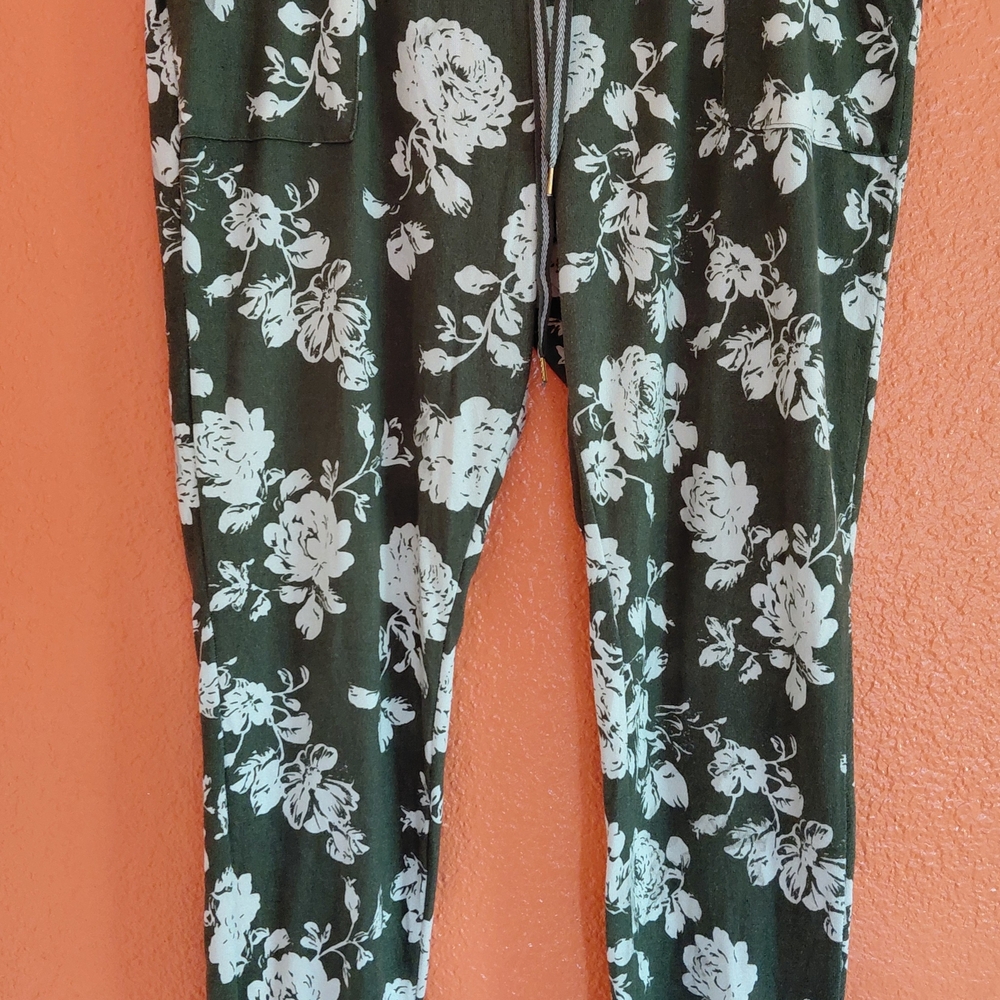 Honeydew Intimates Kids Floral Leggings - Green and White